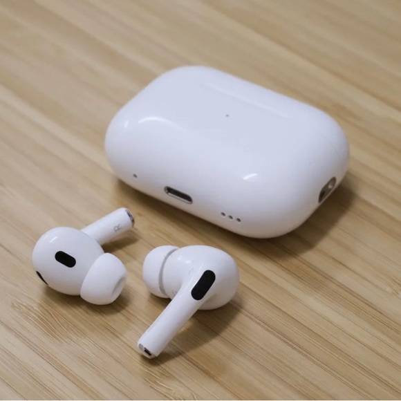Apple AirPods Pro - Picture 2 of 4